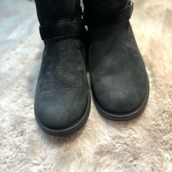 UGG® Kids' Kinzey Weather Zip-Up Winter Boots - Picture 4 of 11